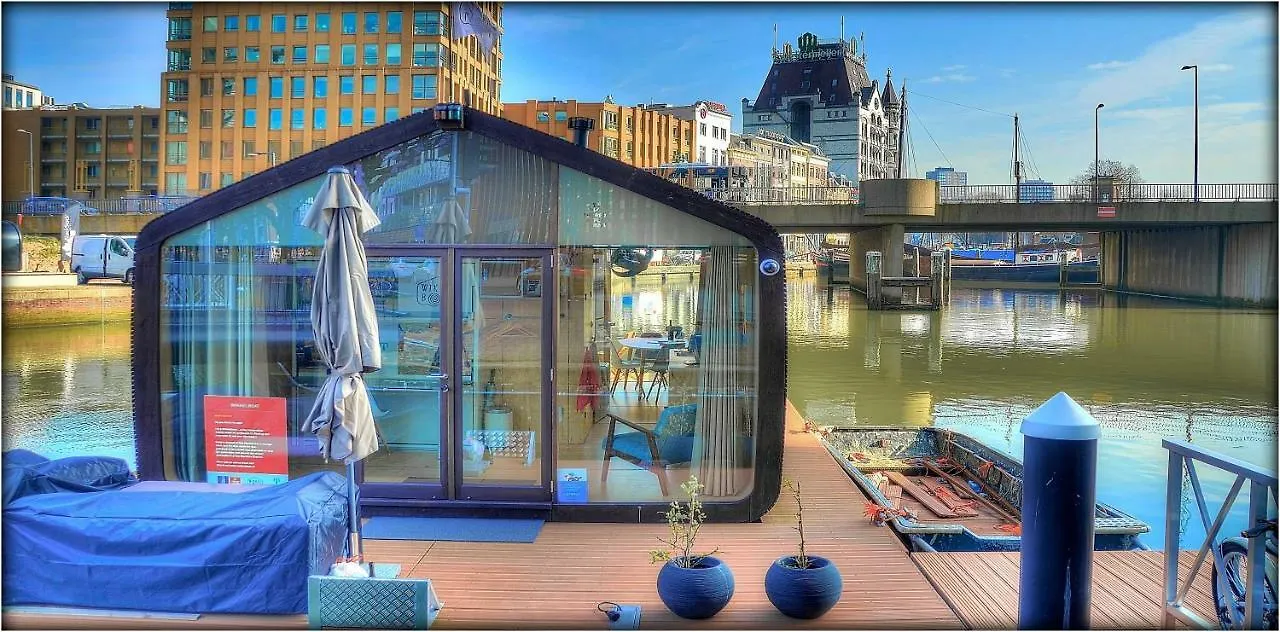 Botel Wikkelboats At Wijnhaven Hotel Rotterdam